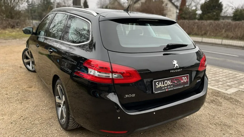 PEUGEOT 308 -