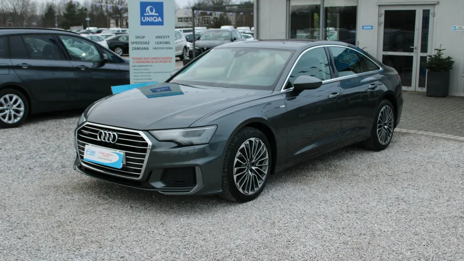 AUDI A6 -