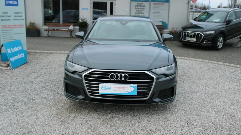AUDI A6 -