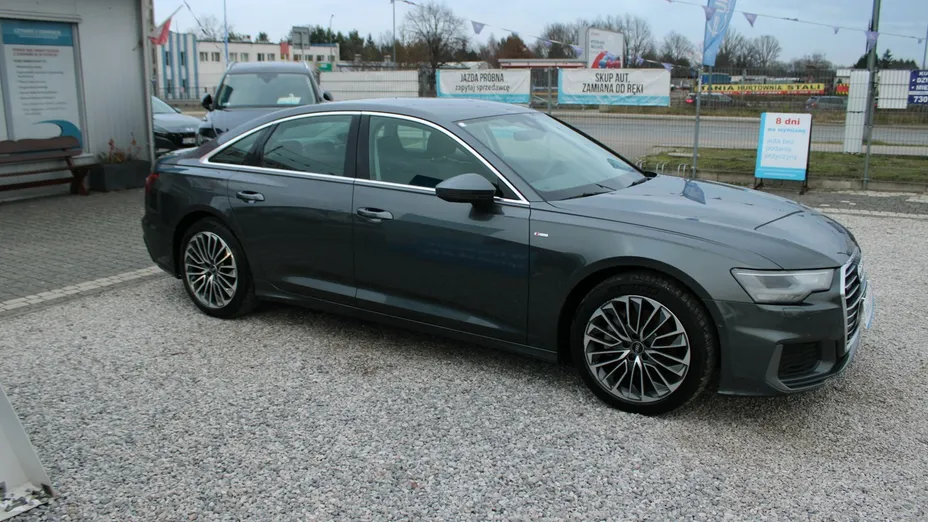 AUDI A6 -