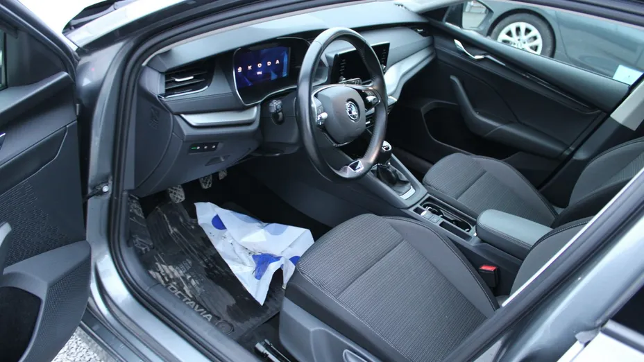 SKODA Octavia -