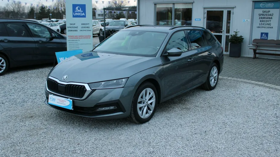 SKODA Octavia -