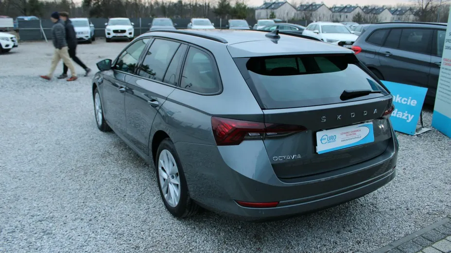 SKODA Octavia -