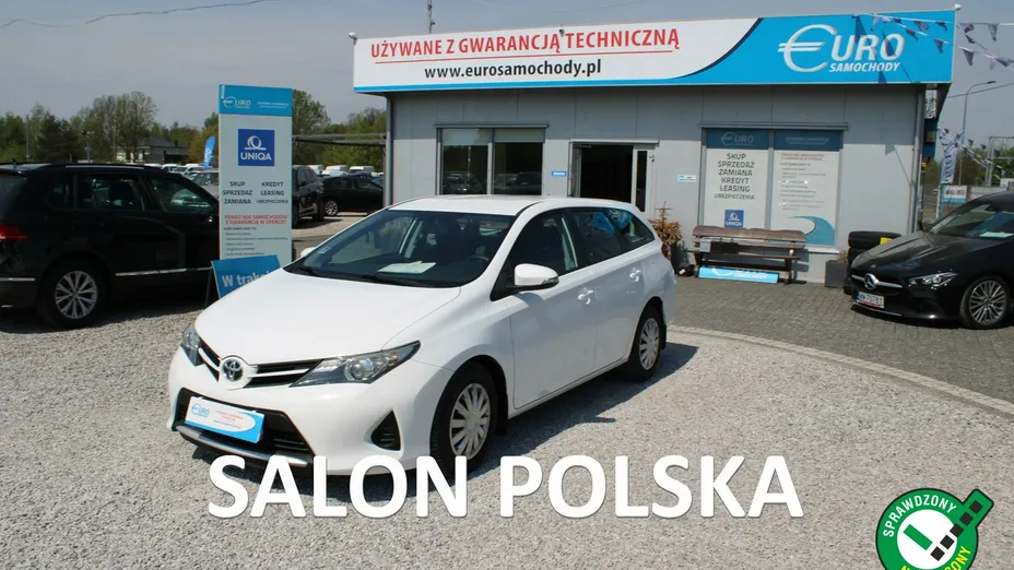 TOYOTA Auris -
