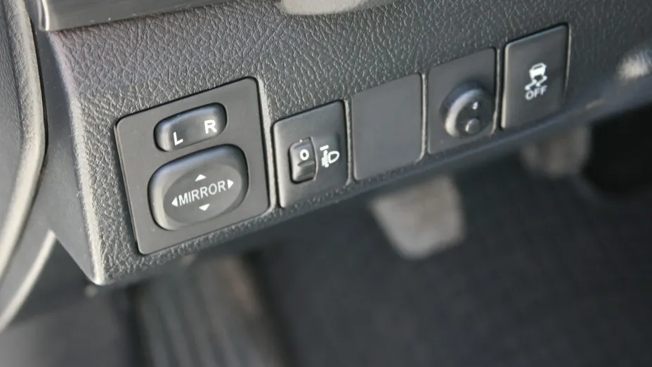 TOYOTA Auris -