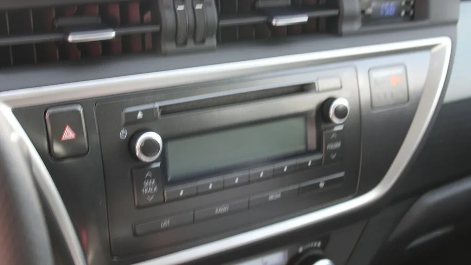 TOYOTA Auris -