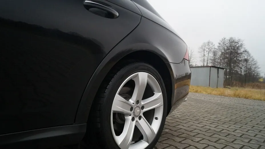 MERCEDES-BENZ CLS -