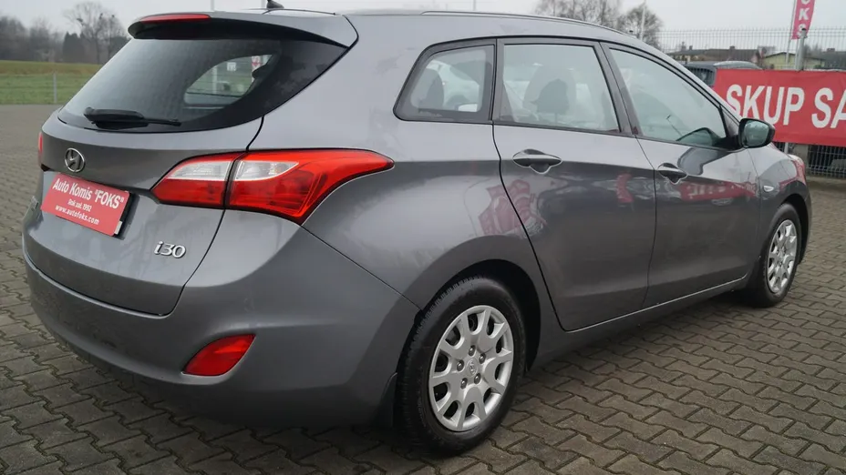 HYUNDAI i30 -