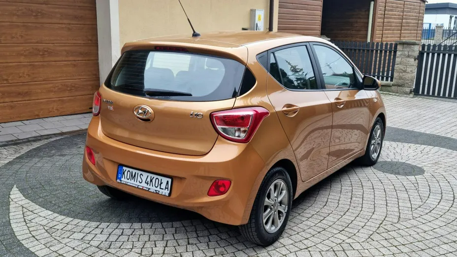 HYUNDAI i10 -