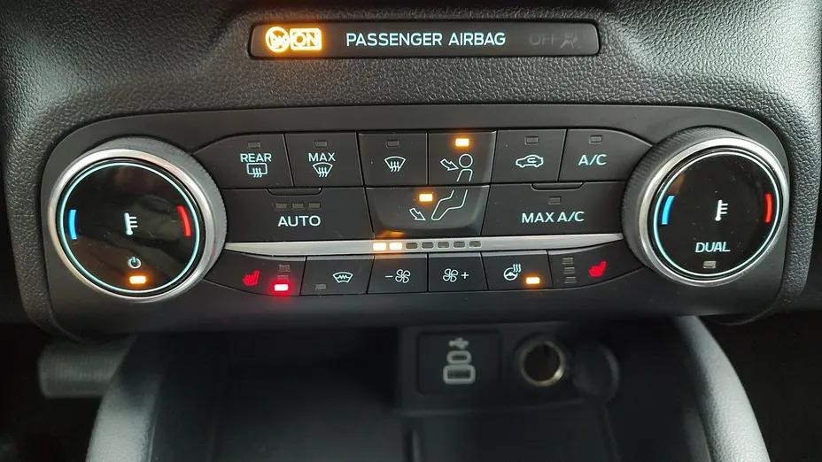 FORD Kuga -