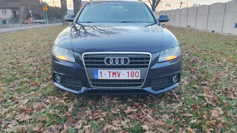 AUDI A4 -