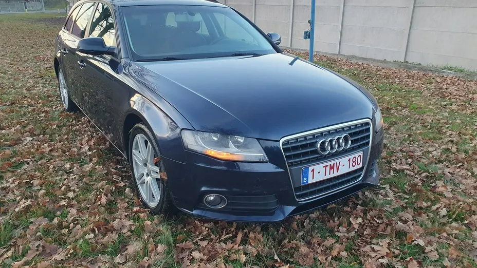 AUDI A4 -