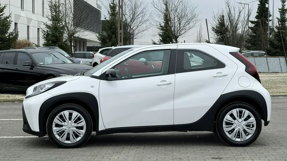 TOYOTA Aygo X -