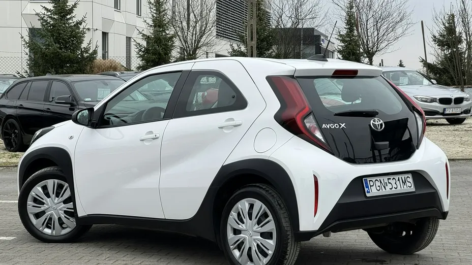 TOYOTA Aygo X -