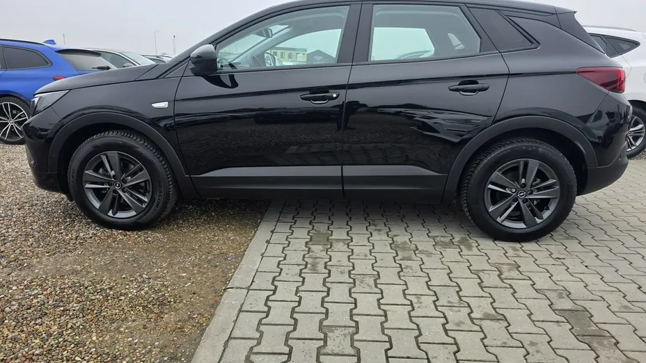 OPEL Grandland X -