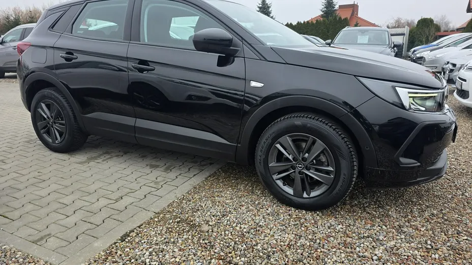OPEL Grandland X -