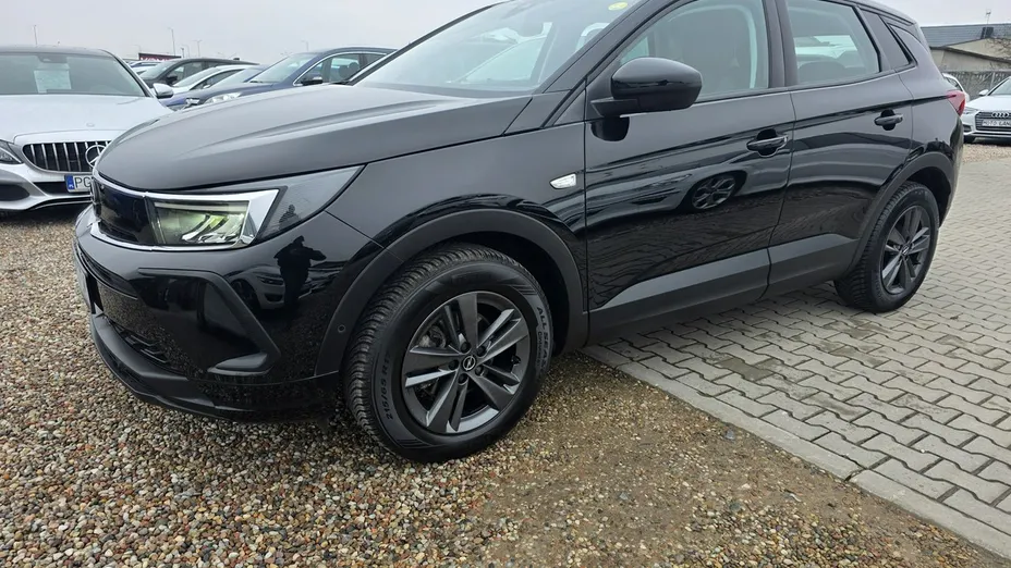 OPEL Grandland X -