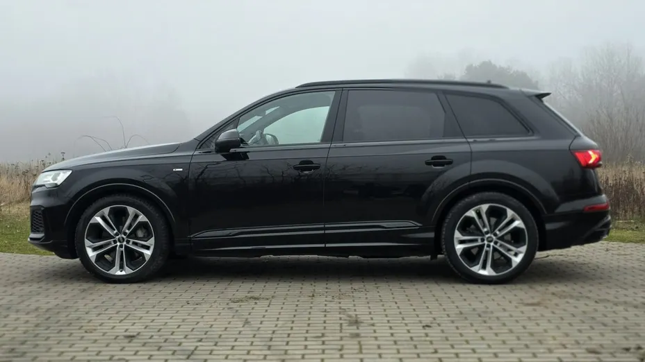 AUDI Q7 -