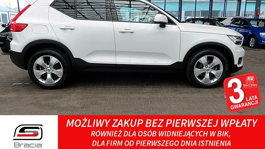 VOLVO XC40 -