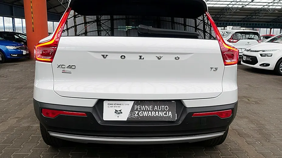 VOLVO XC40 -