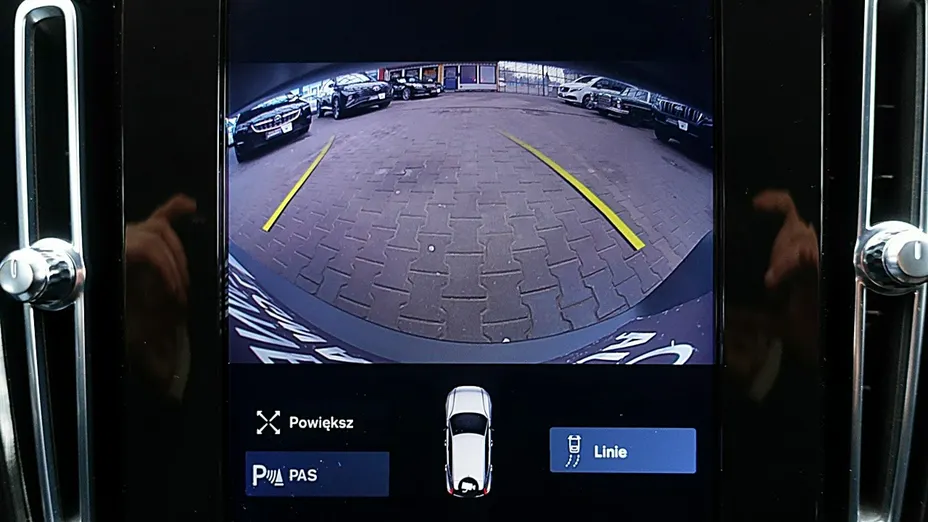 VOLVO XC40 -