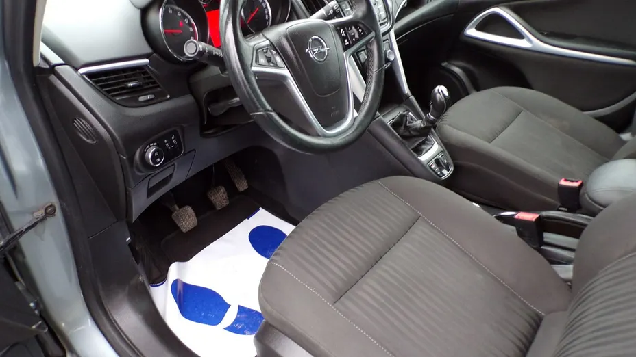 OPEL Zafira -