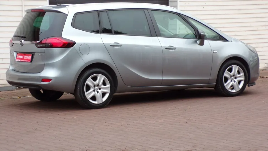 OPEL Zafira -
