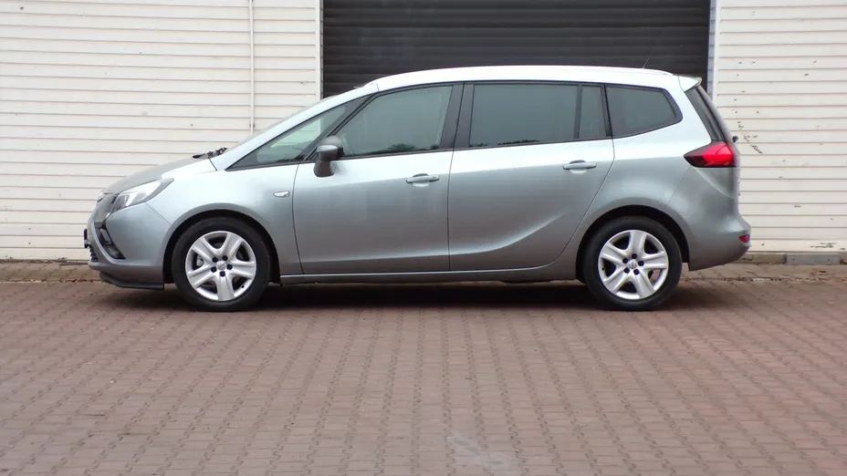 OPEL Zafira -