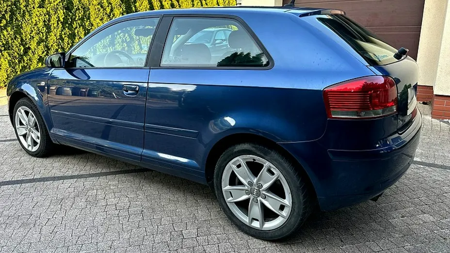 AUDI A3 -