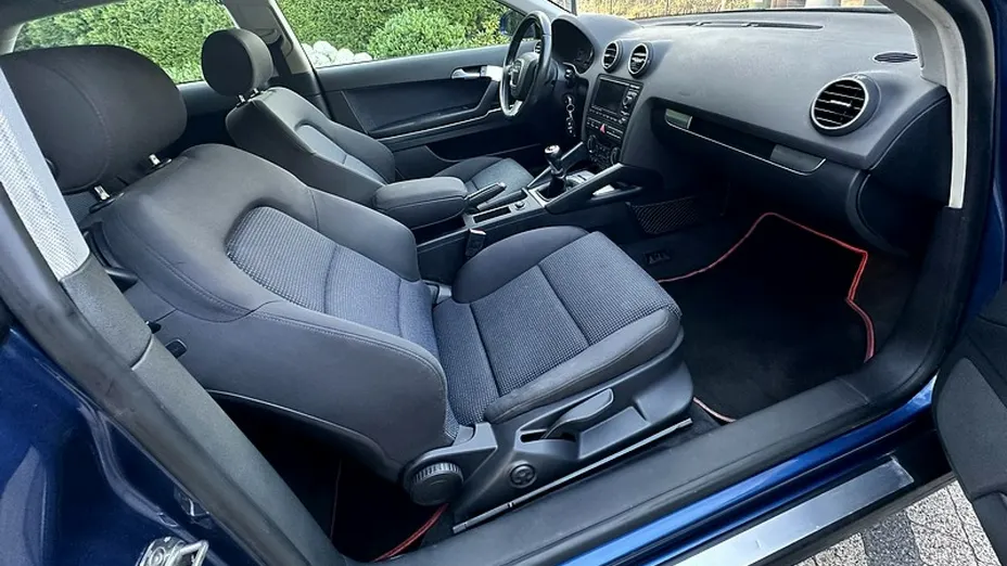 AUDI A3 -