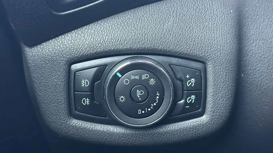 FORD Tourneo Connect -