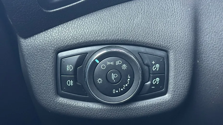 FORD Tourneo Connect -