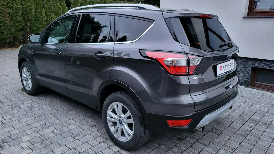 FORD Kuga -