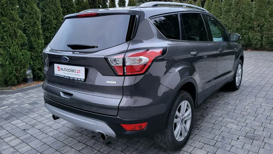 FORD Kuga -