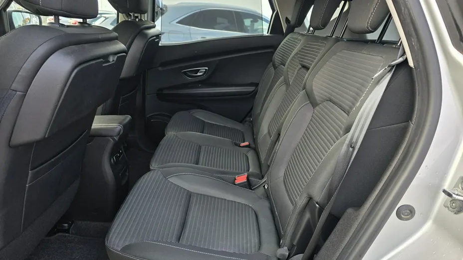 RENAULT Scenic -