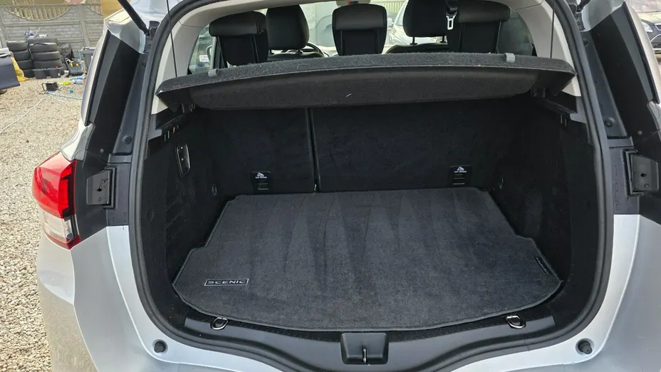RENAULT Scenic -