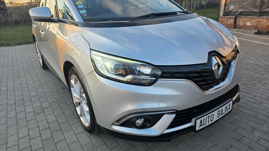 RENAULT Scenic -