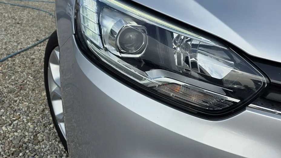 RENAULT Scenic -