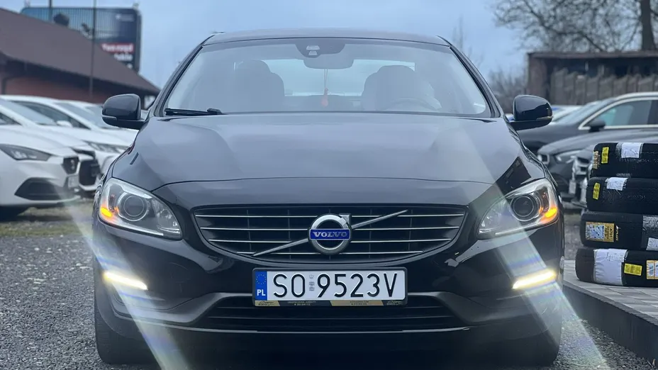 VOLVO S60 -