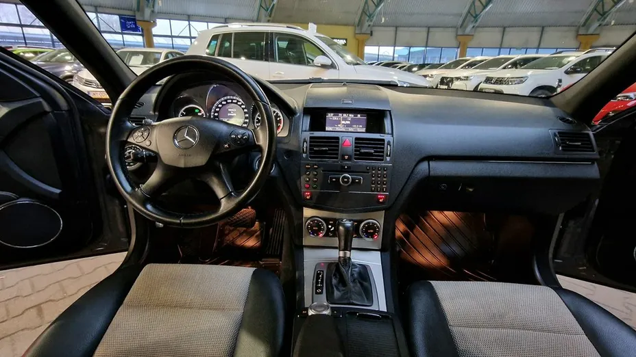 MERCEDES-BENZ C Klasa -