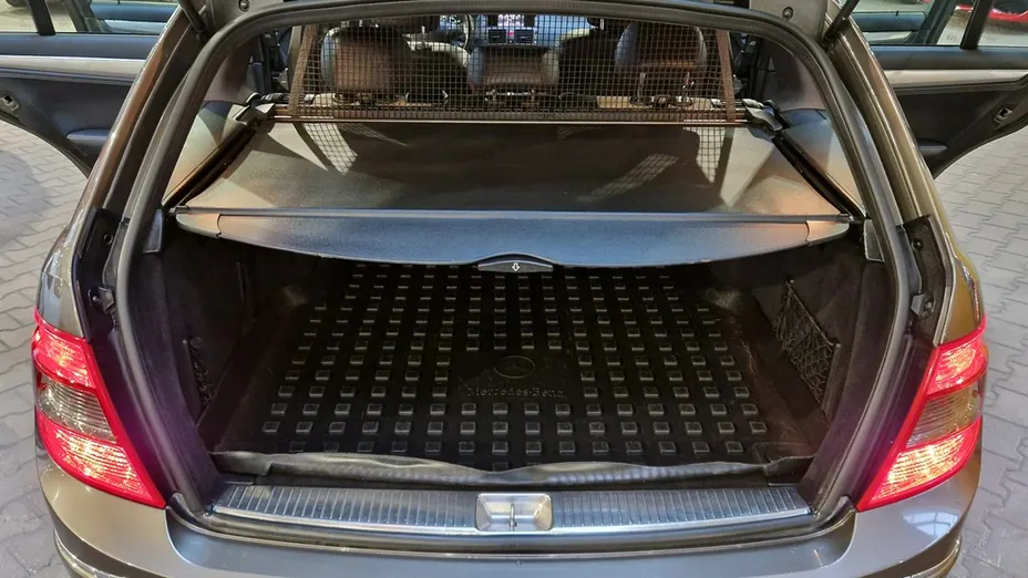 MERCEDES-BENZ C Klasa -