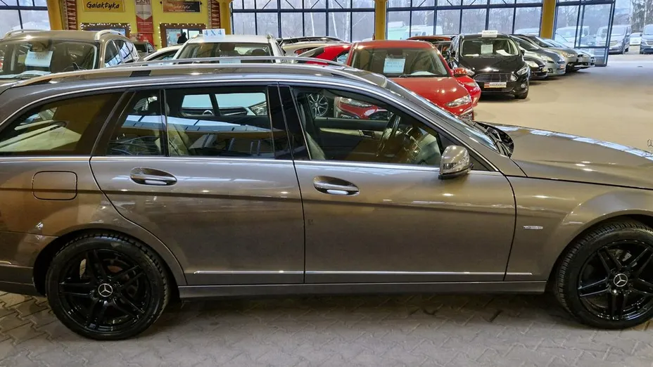 MERCEDES-BENZ C Klasa -