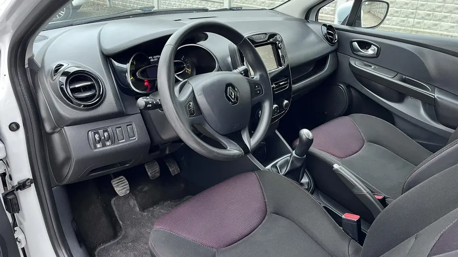 RENAULT Clio -