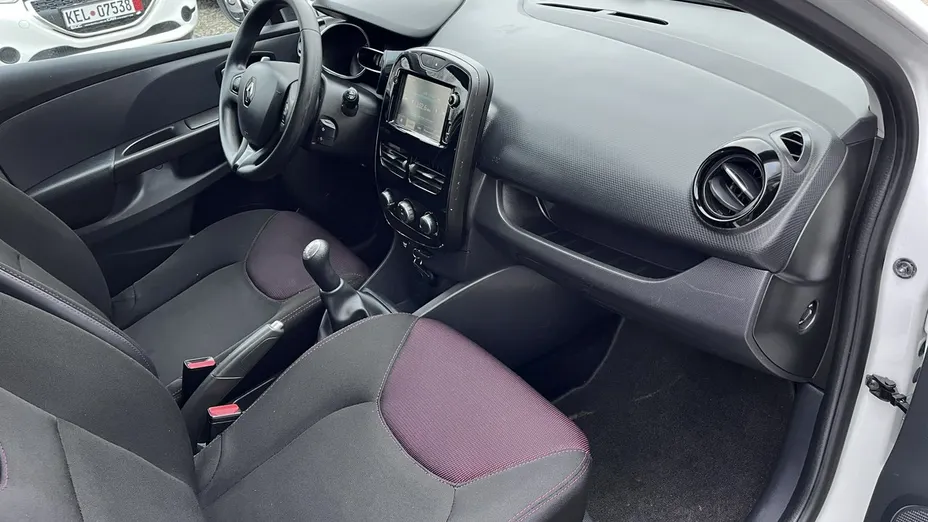 RENAULT Clio -