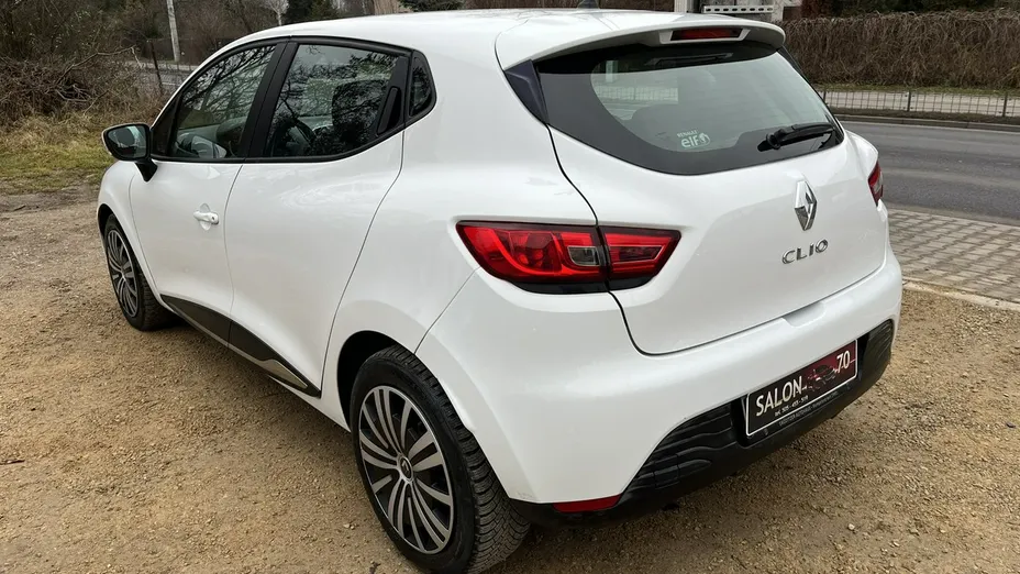 RENAULT Clio -
