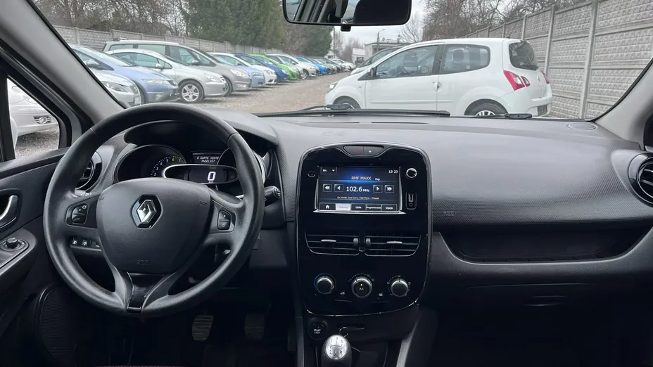 RENAULT Clio -