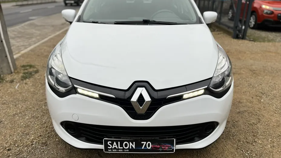 RENAULT Clio -
