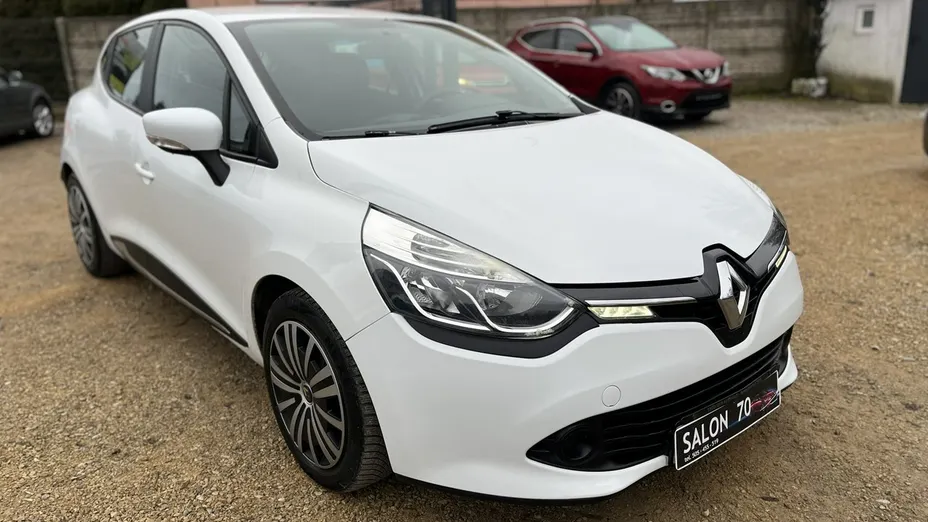 RENAULT Clio -