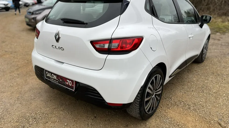 RENAULT Clio -