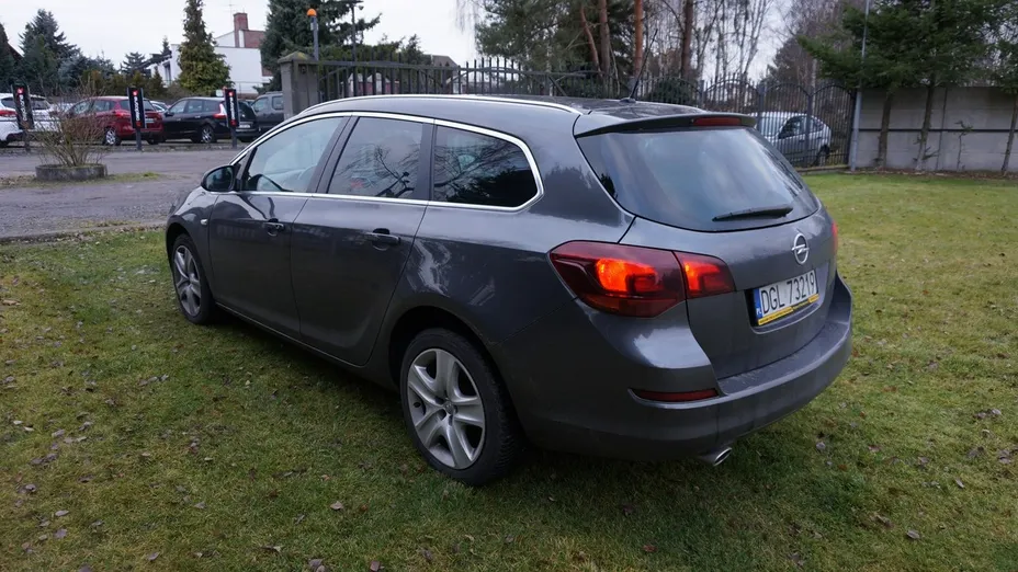 OPEL Astra -